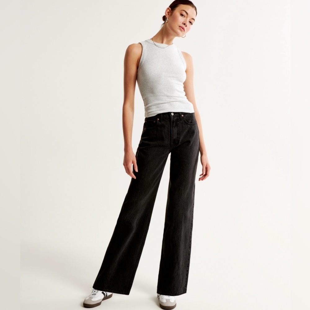 Abercrombie & Fitch High Rise Loose Jean Black Wash